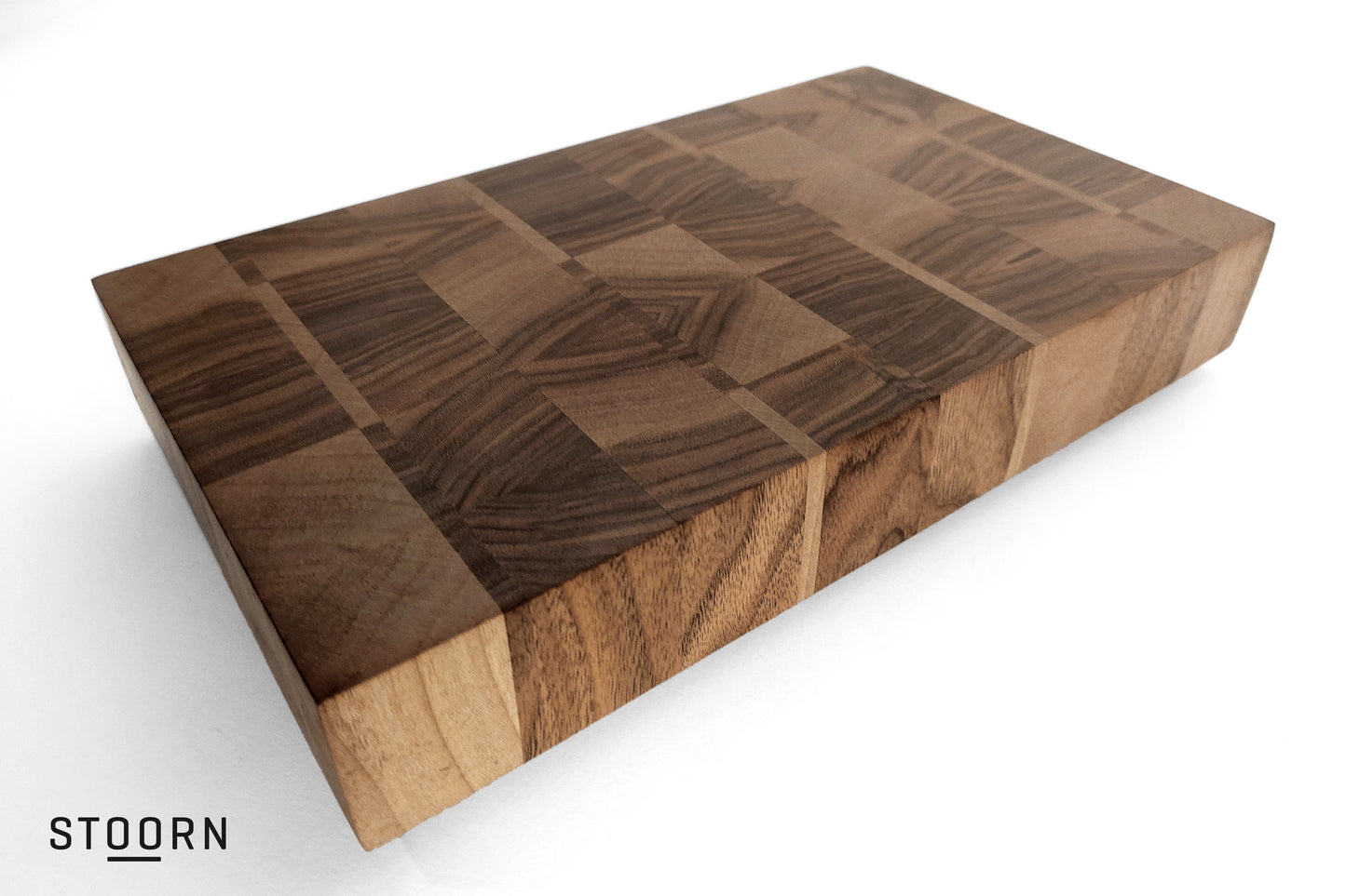 Abstract walnut cutting board - SH_WA_01